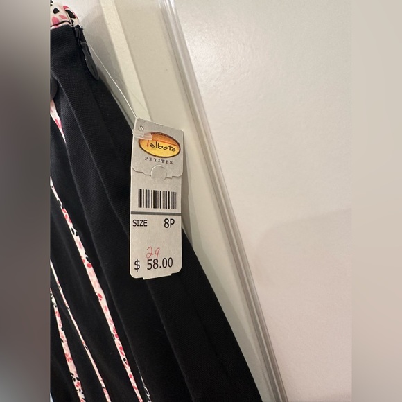 Talbots Stretch Floral Pleated Skirt Size 8 Petite A-Line Cotton Spandex - Picture 6 of 10